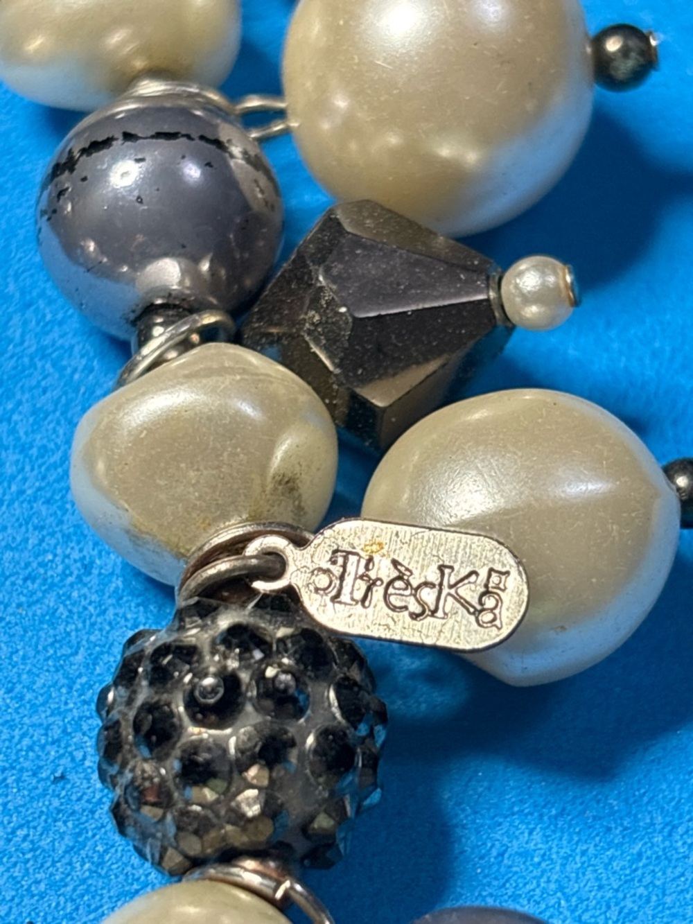 Treska Pearl and Black Crystal Charm Bracelet - Picture 3 of 4